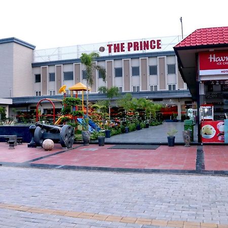 The Prince Highway Hotel Sampla Exterior photo